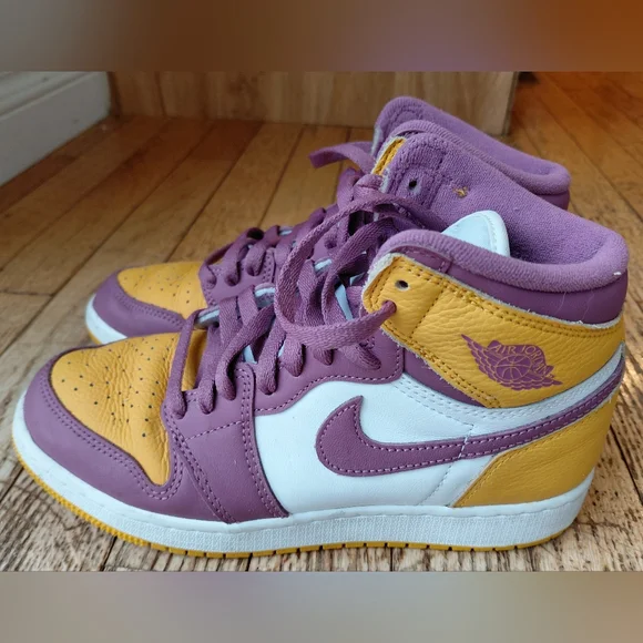 EUC Air Jordan 1 Retro High OG Brotherhood (GS) 5Y Purple Gold